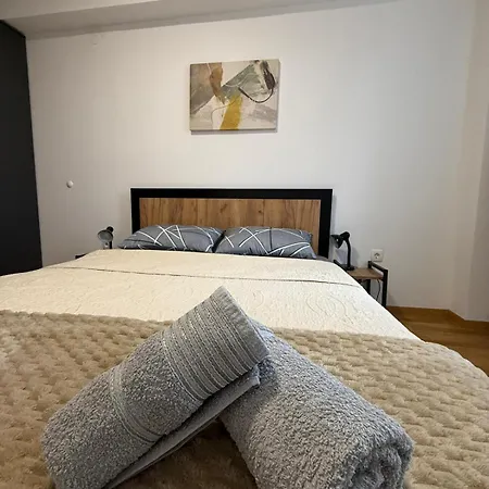 Апартаменты Aura In Centre With Free Parking *
