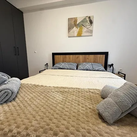 Aura In Centre With Free Parking *